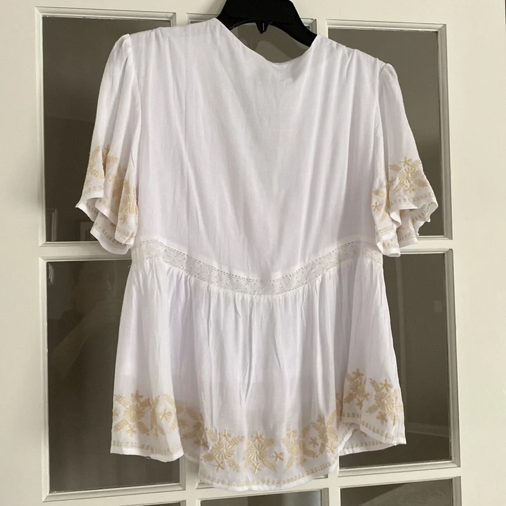 Top - Picture 3 of 4